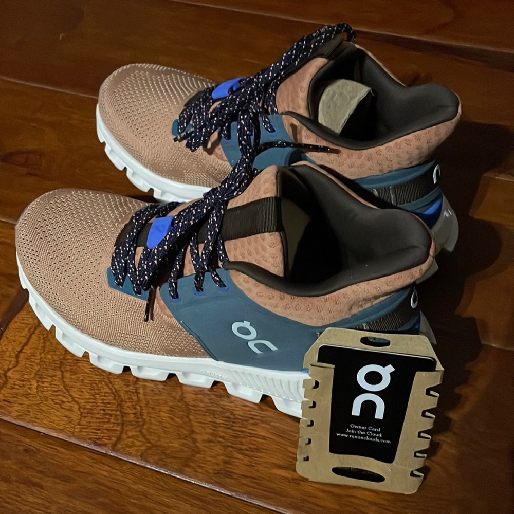 Authentic on running - cloudswift size 6